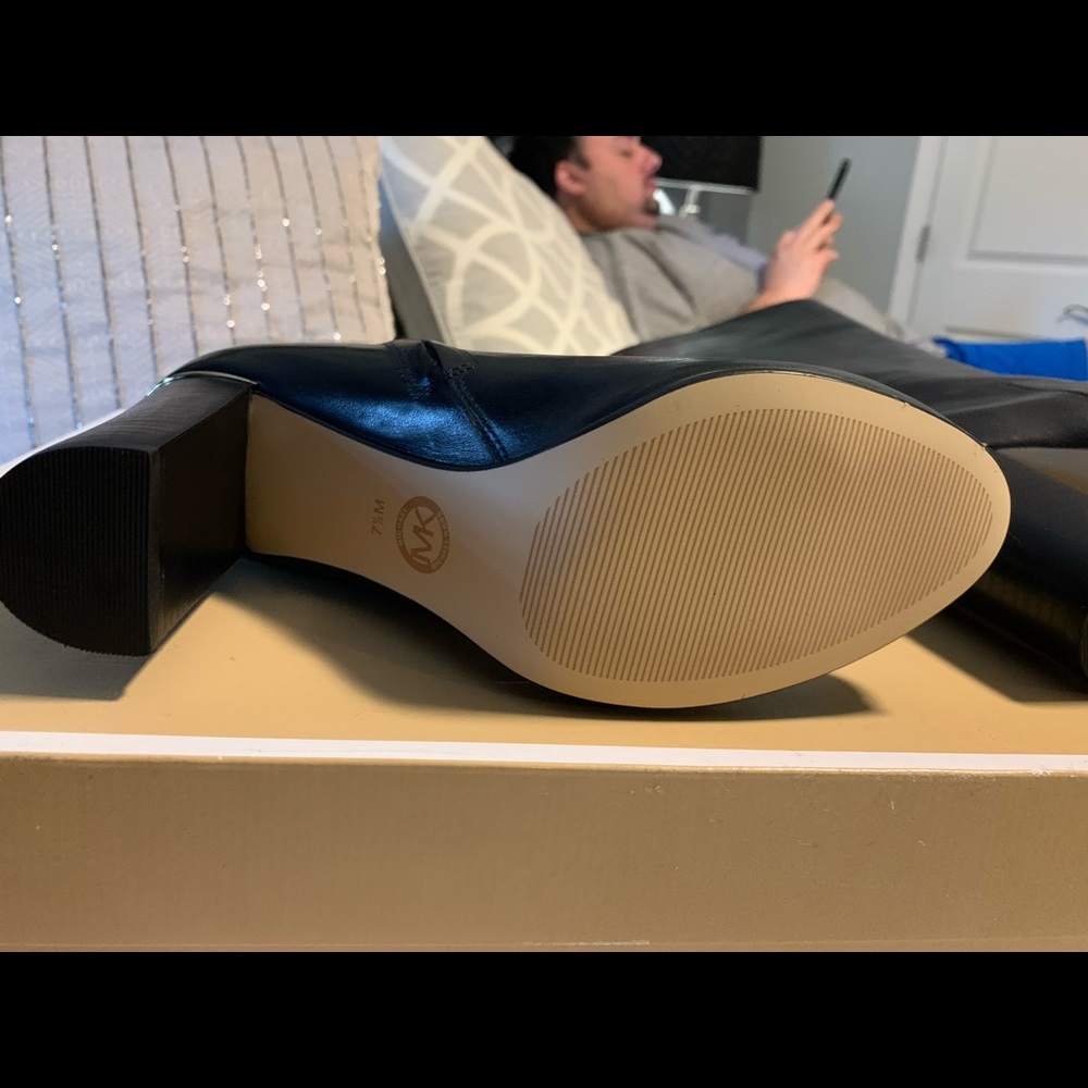 Michael kors knee boots - Picture 4 of 6